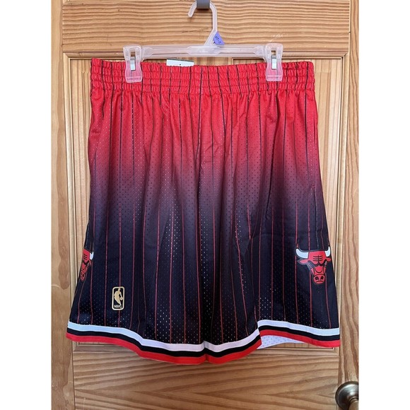 Mitchell & Ness Chicago Bulls 1995 Black/Red Fadeaway Swingman Shorts Size L - Picture 6 of 10
